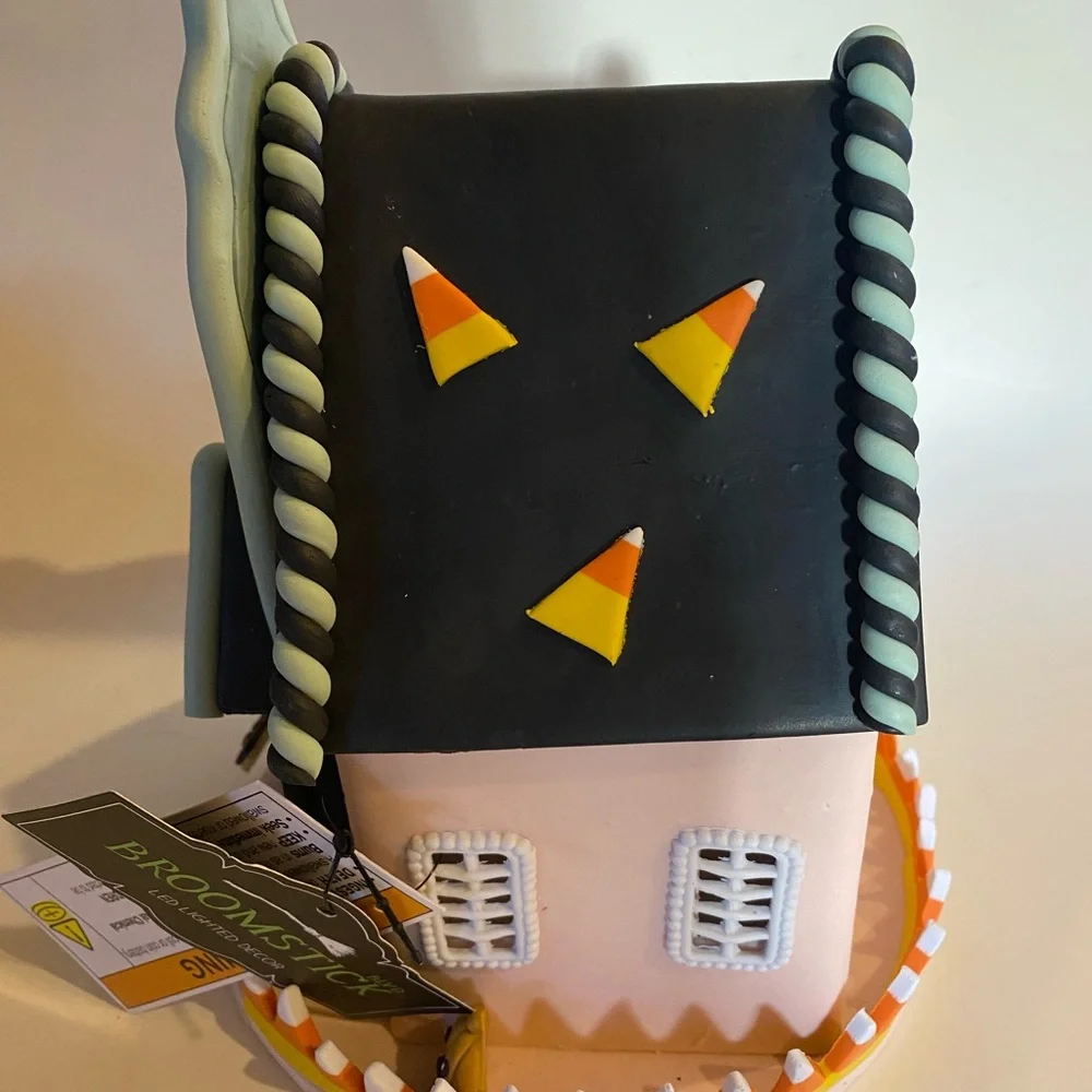 Broomstick Blvd Halloween Pink Black R.I.P. Candy Corn LightUp Haunted House NWT